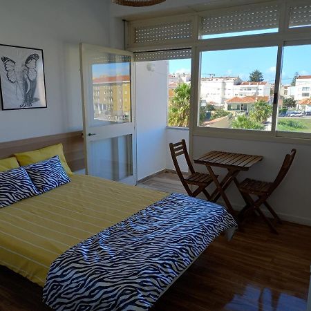 Savana House Peniche Hotel Exterior photo